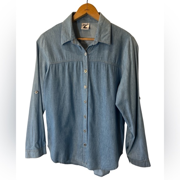 Z Store Light Wash Denim Style Button Down Shirt - Size Medium - Picture 2 of 5